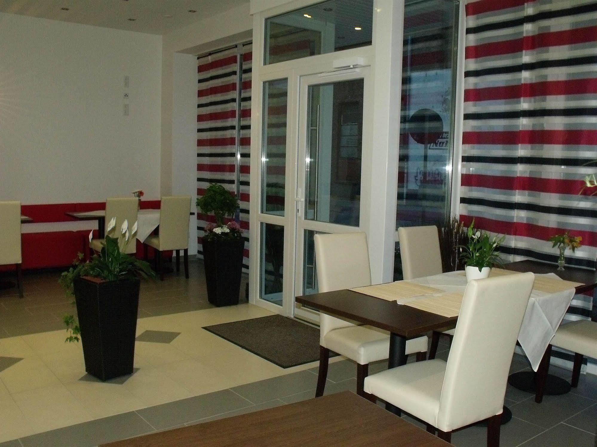 Cityhotel Ahlen Garni Экстерьер фото