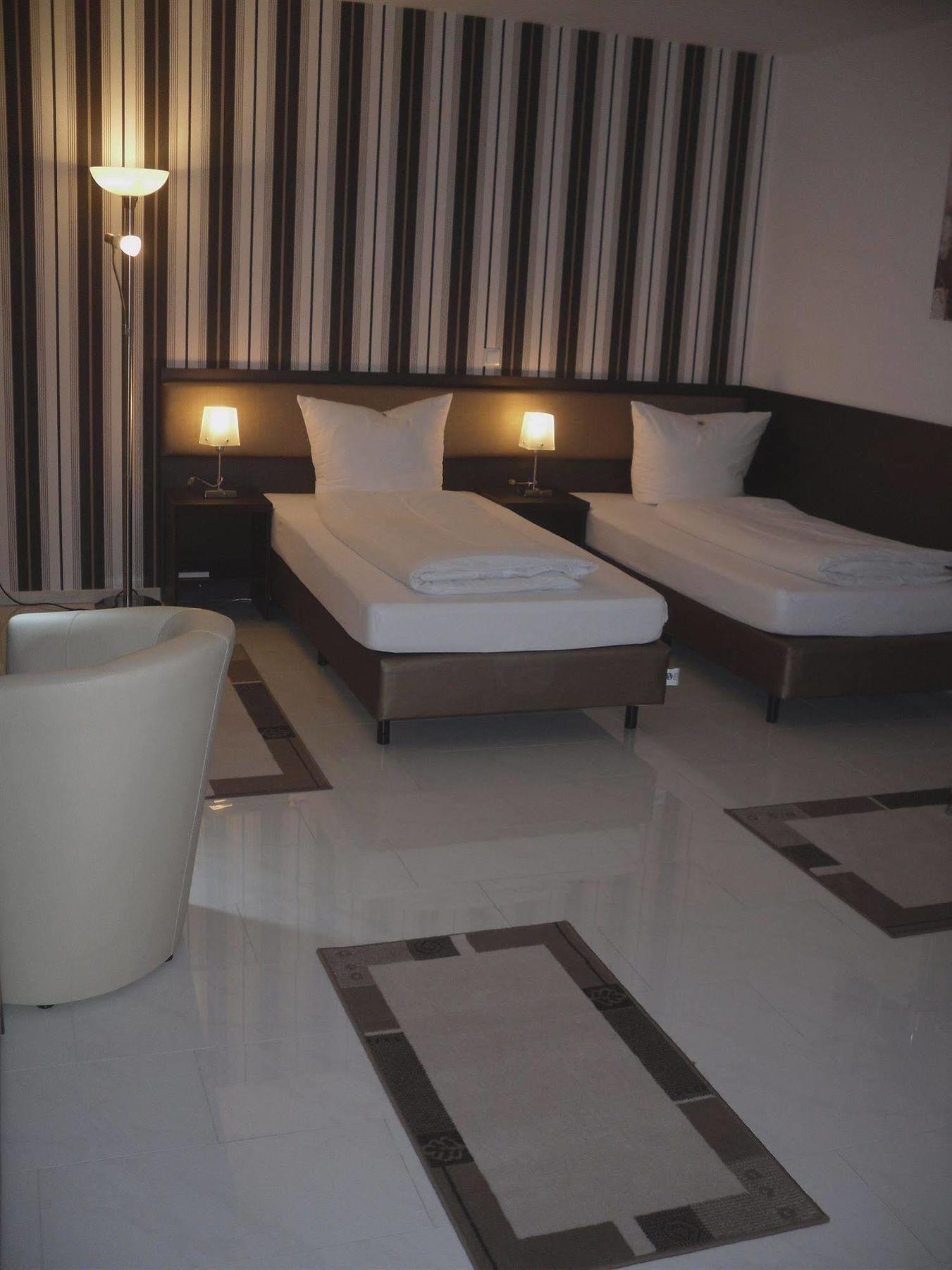 Cityhotel Ahlen Garni Экстерьер фото