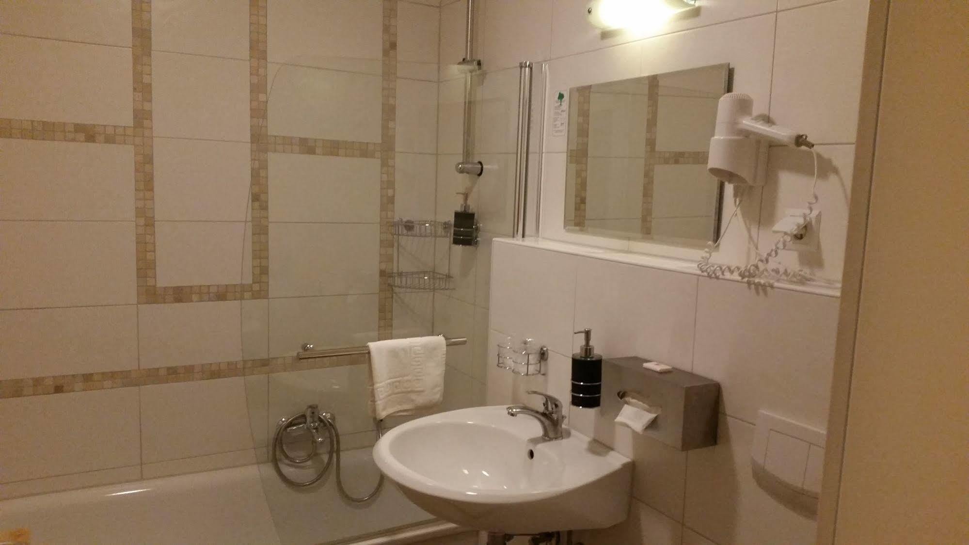 Cityhotel Ahlen Garni Экстерьер фото